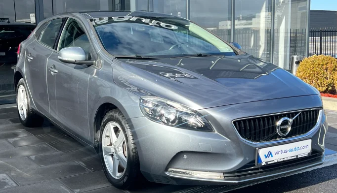 Volvo V40  - 2018