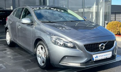 Volvo V40  - 2018