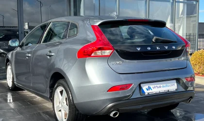 Volvo V40  - 2018