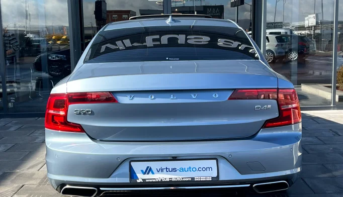 Volvo S90  - 2017