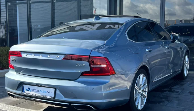 Volvo S90  - 2017