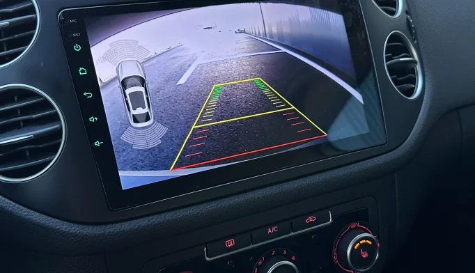 Volkswagen Tiguan  - 2015