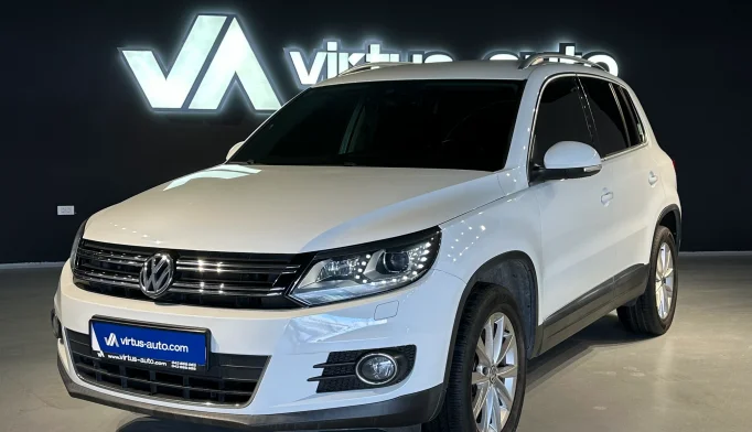 Volkswagen Tiguan  - 2015