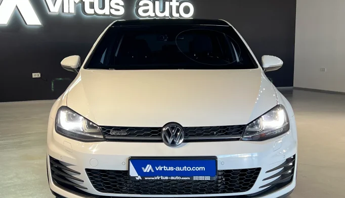 Volkswagen Golf  - 2016
