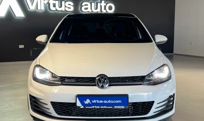 Volkswagen Golf  - 2016