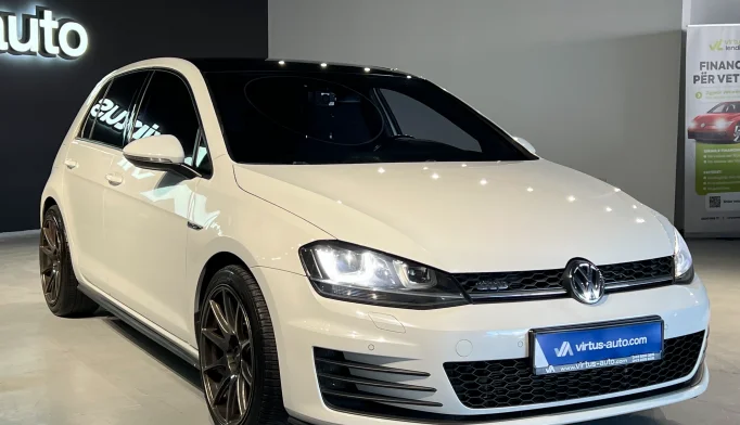 Volkswagen Golf  - 2016