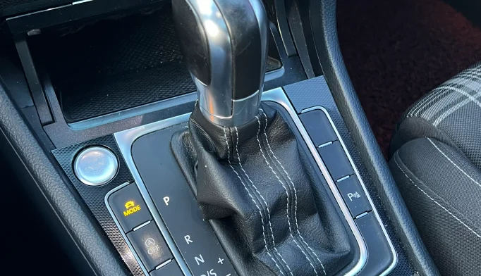 Volkswagen Golf  - 2016