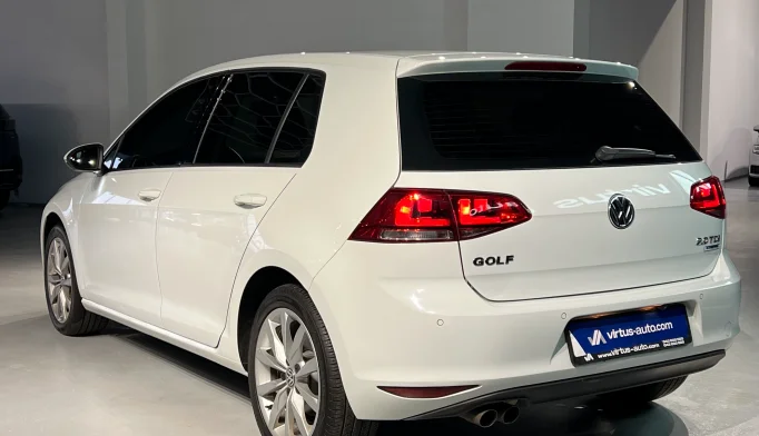 Volkswagen Golf  - 2015