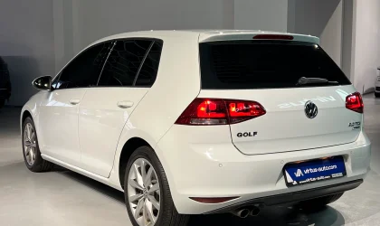 Volkswagen Golf  - 2015