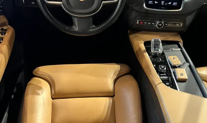 Volvo XC90  - 2020