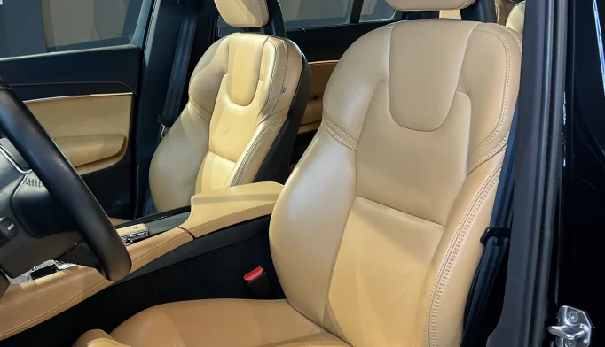 Volvo XC90  - 2020