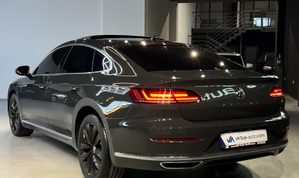 Volkswagen Arteon  - 2020
