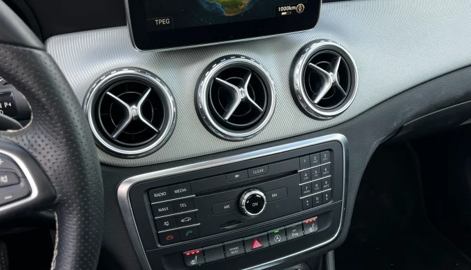 Mercedes-Benz GLA-Class  - 2016