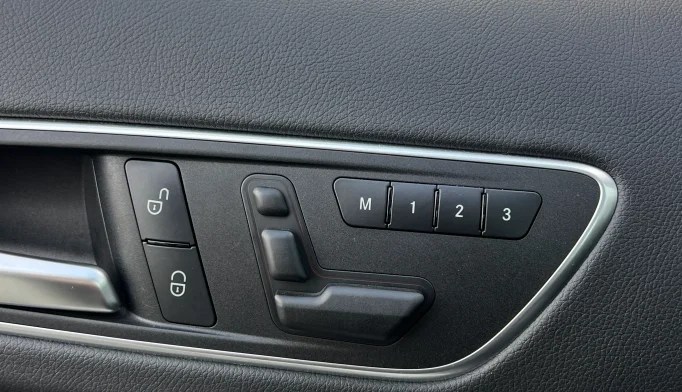 Mercedes-Benz GLA-Class  - 2016