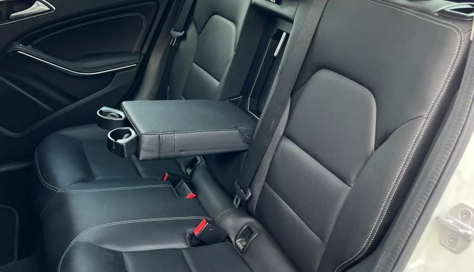 Mercedes-Benz GLA-Class  - 2016