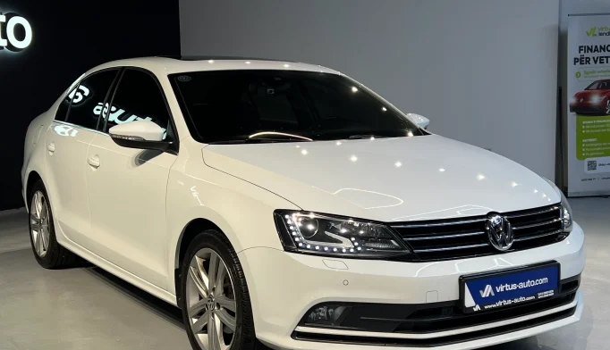 Volkswagen Jetta  - 2015