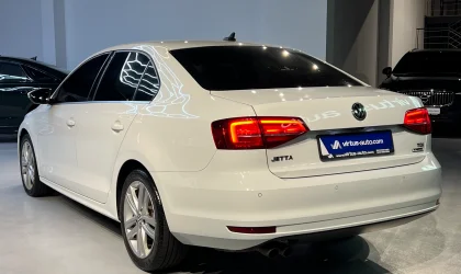 Volkswagen Jetta  - 2015
