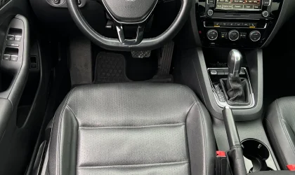 Volkswagen Jetta  - 2015