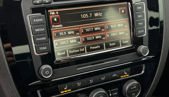 Volkswagen Jetta  - 2015