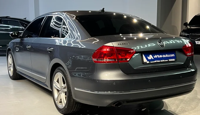 Volkswagen Passat  - 2015