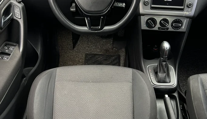 Volkswagen Polo  - 2015