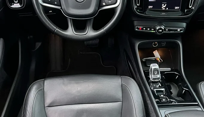 Volvo XC40  - 2020