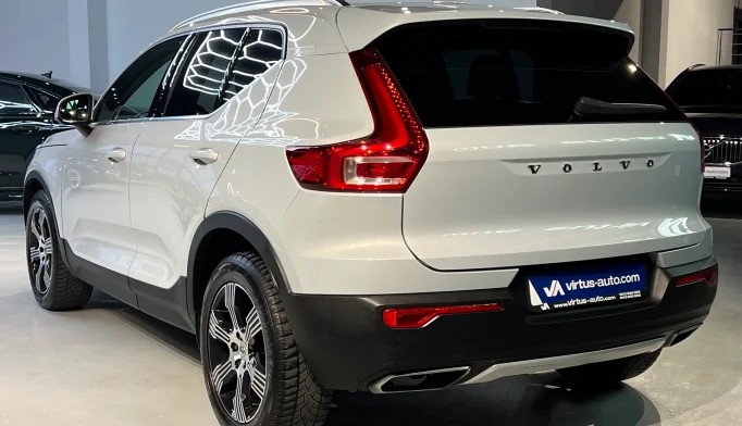 Volvo XC40  - 2020