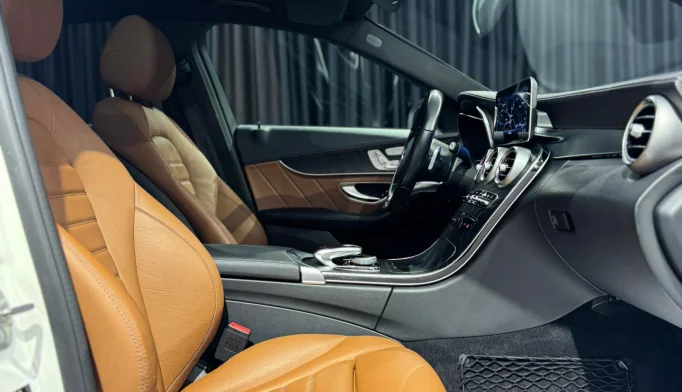 Mercedes-Benz C-Class  - 2018