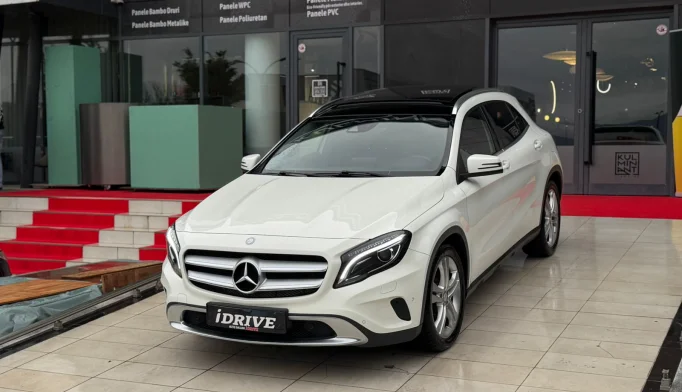 Mercedes-Benz GLA-Class  - 2016