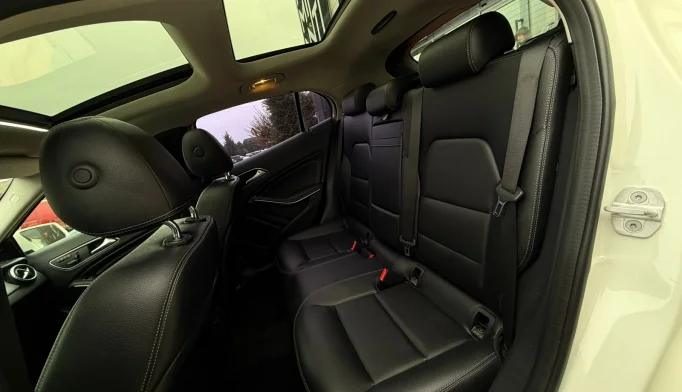 Mercedes-Benz GLA-Class  - 2016