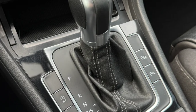 Volkswagen Golf  - 2017