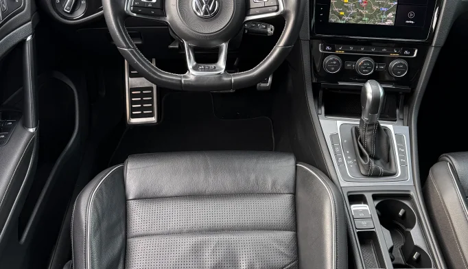 Volkswagen Golf  - 2017