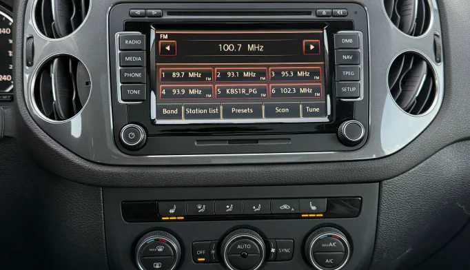 Volkswagen Tiguan  - 2015