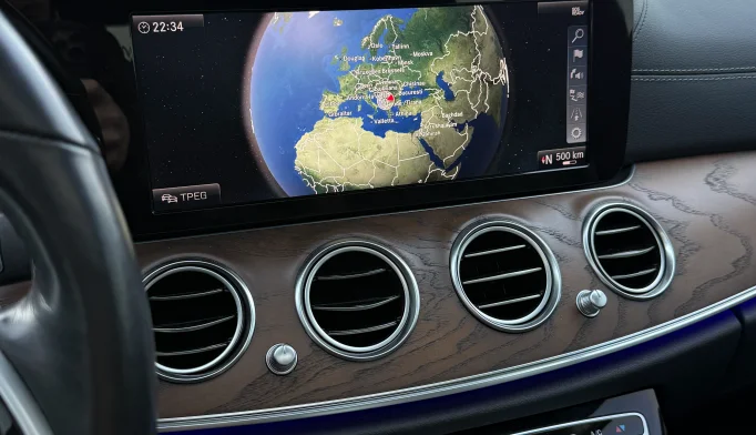 Mercedes-Benz E-Class  - 2019