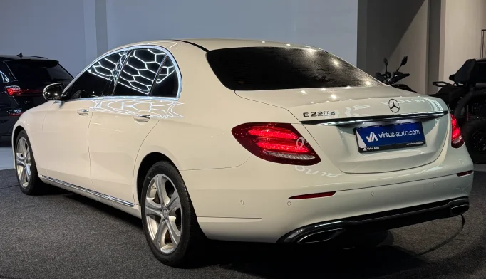 Mercedes-Benz E-Class  - 2016