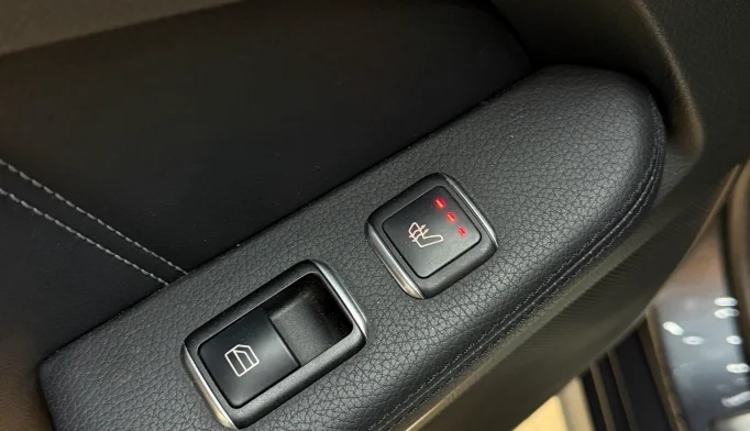 Mercedes-Benz E-Class  - 2016