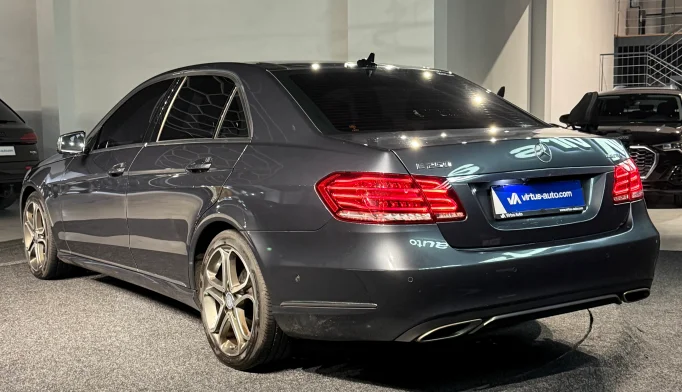 Mercedes-Benz E-Class  - 2016