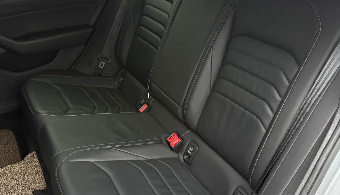 Volkswagen Arteon  - 2021