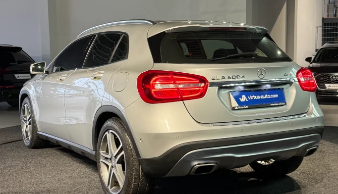 Mercedes-Benz GLA-Class  - 2016