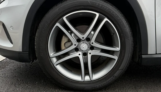 Mercedes-Benz GLA-Class  - 2016