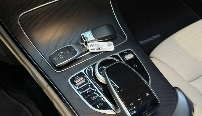 Mercedes-Benz C-Class  - 2019