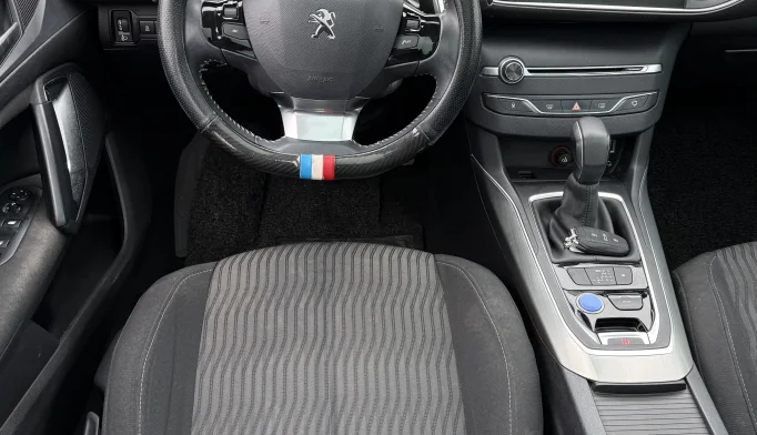 Peugeot 308  - 2017