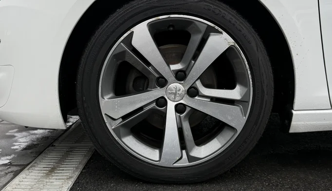 Peugeot 308  - 2017