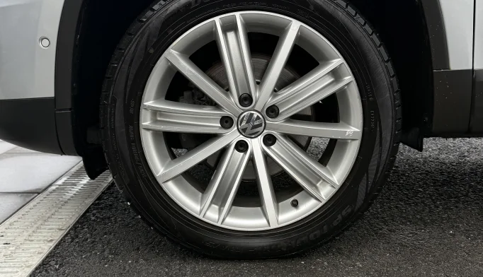 Volkswagen Tiguan  - 2016