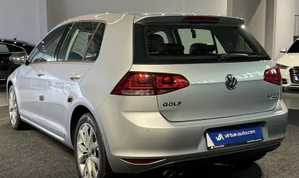 Volkswagen Golf  - 2016