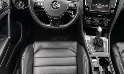 Volkswagen Golf  - 2016