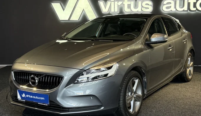 Volvo V40  - 2018