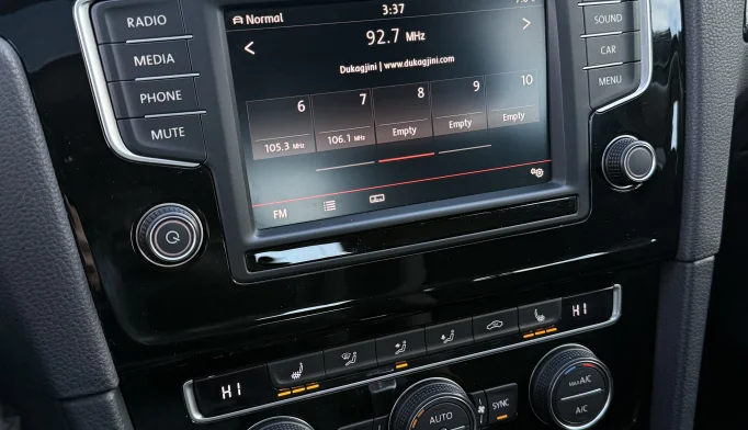 Volkswagen Golf  - 2016