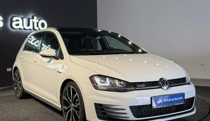 Volkswagen Golf  - 2016