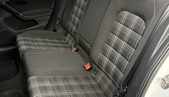 Volkswagen Golf  - 2016